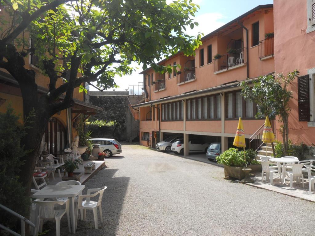 Albergo Giardino Toscolano Maderno Exteriér fotografie