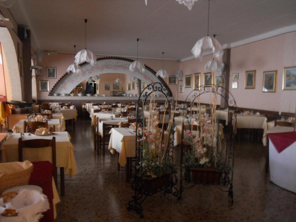 Albergo Giardino Toscolano Maderno Exteriér fotografie