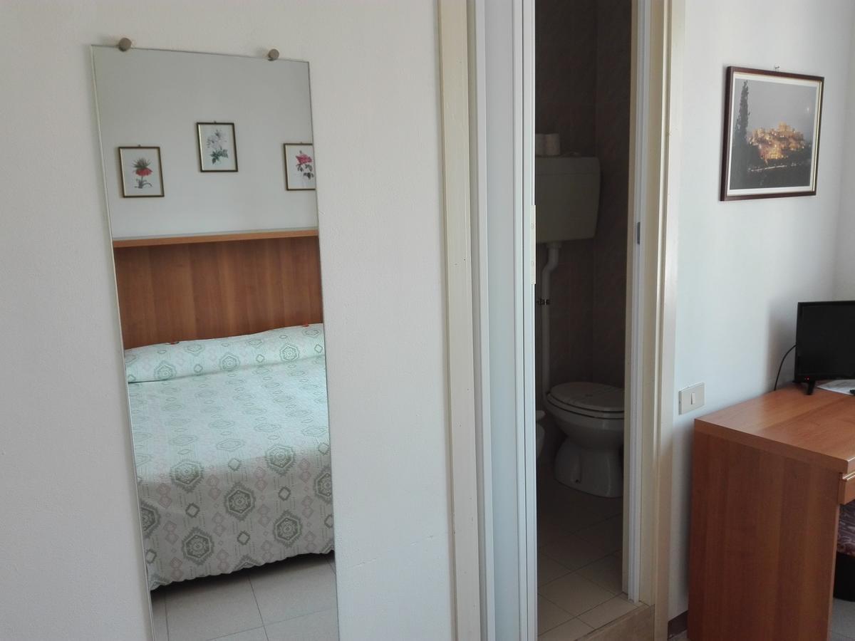 Albergo Giardino Toscolano Maderno Exteriér fotografie