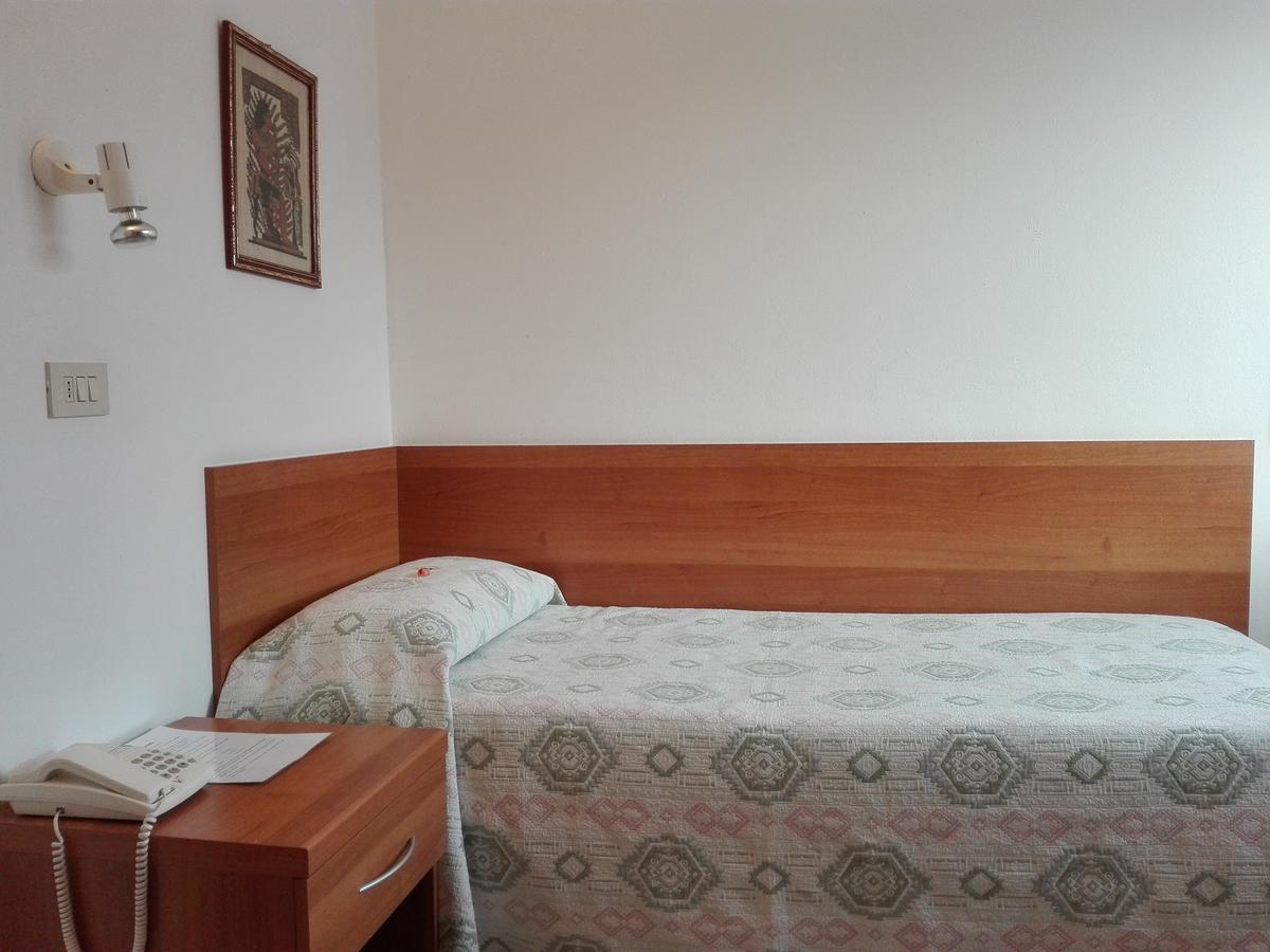 Albergo Giardino Toscolano Maderno Exteriér fotografie